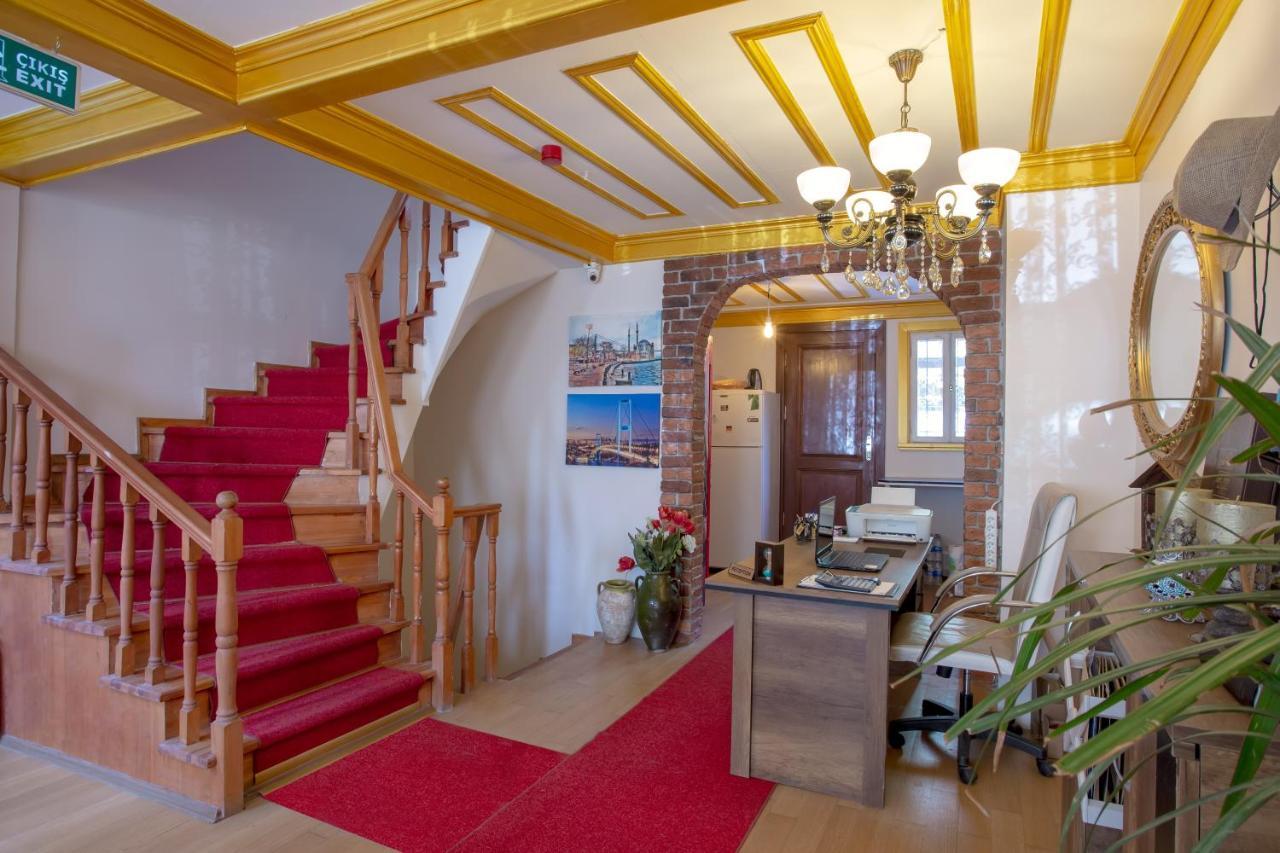 April Hotel Istanbul Bagian luar foto
