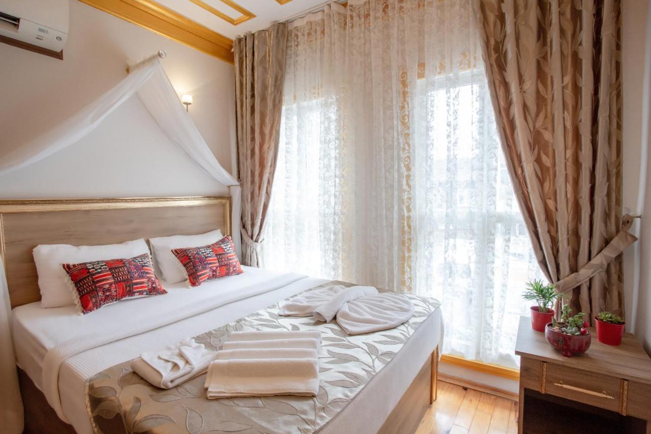 April Hotel Istanbul Bagian luar foto