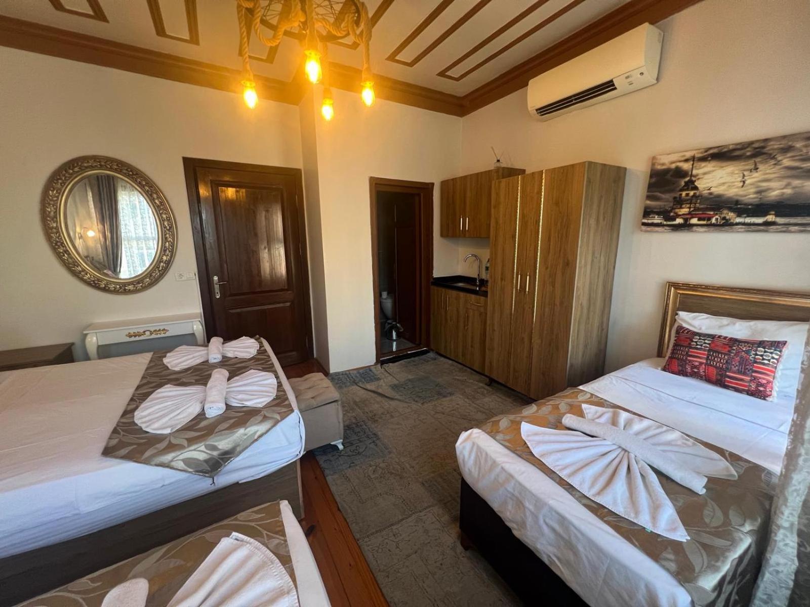 April Hotel Istanbul Bagian luar foto